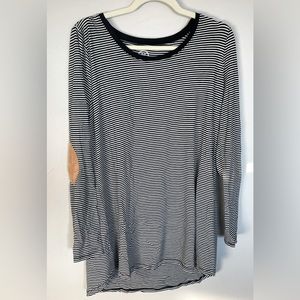 Maurices 24/7 Long Sleeved Top Women’s XL